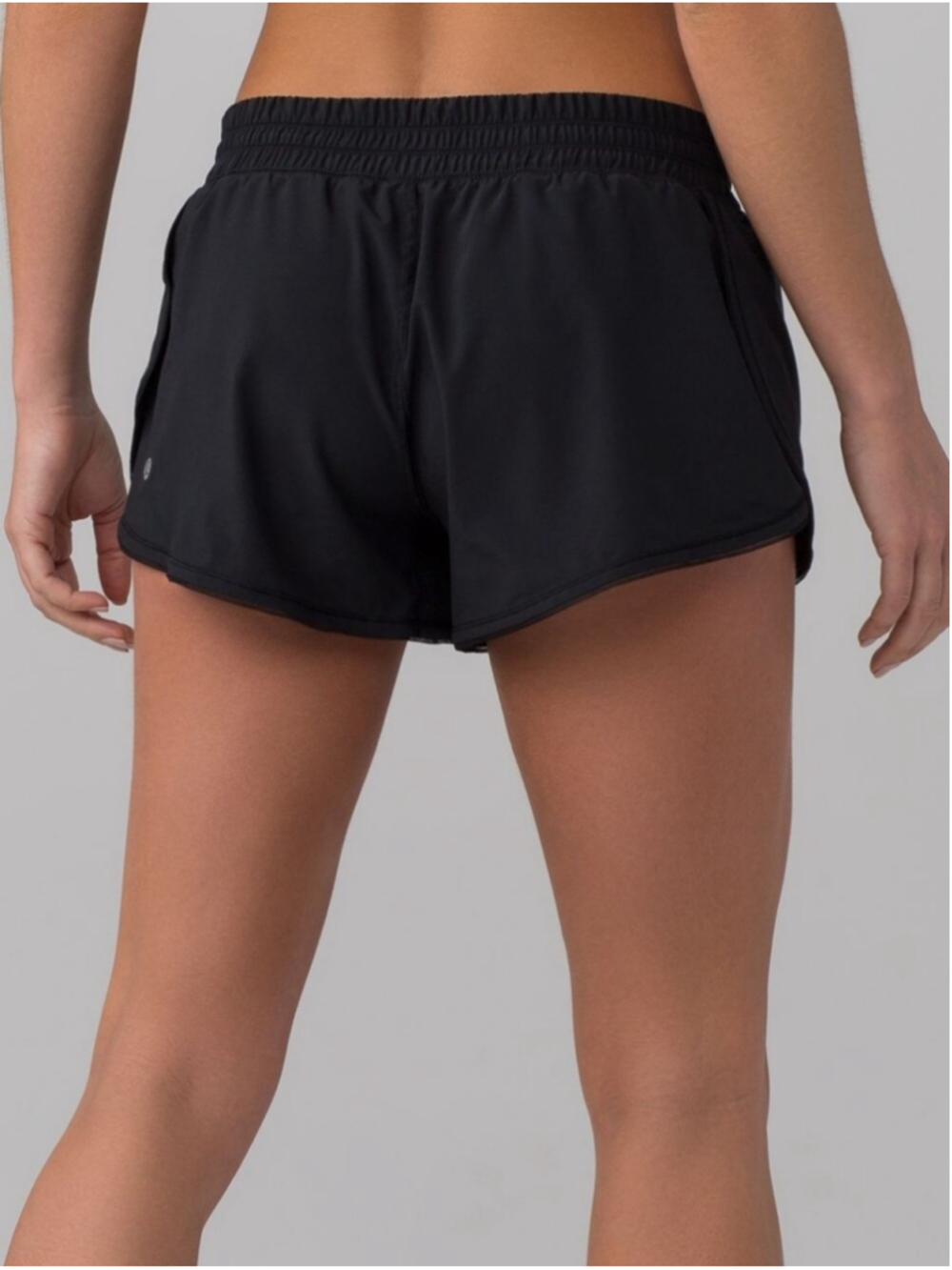 Lululemon Seek The Heat Short II (2.5") size 8 in EUC - Picture 4 of 11